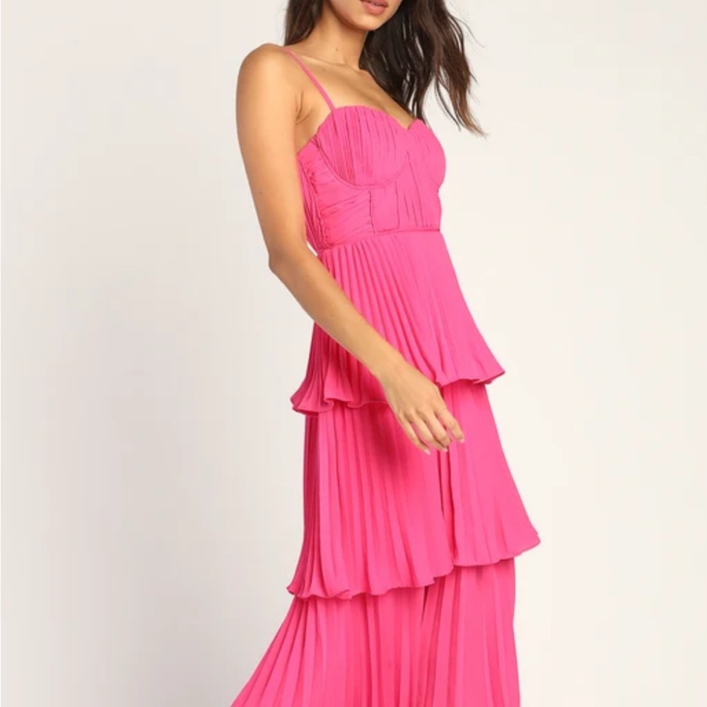 Pink XS Lulus Dress Midi♥️